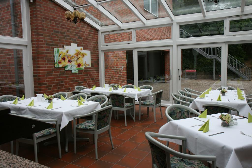 Hotel Restaurant Zum Jaegerheim Wendeburg Esterno foto