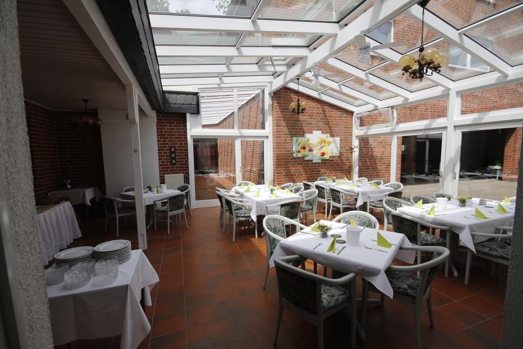 Hotel Restaurant Zum Jaegerheim Wendeburg Esterno foto
